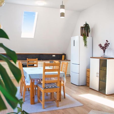 Luxus Apartment! Kueche, Balkon, Netflix, Parkplatz - 8 Personen Ilmmunster Екстериор снимка